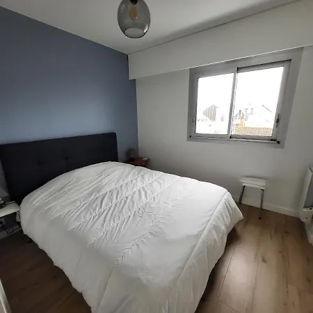 T2 Face Avec Balcon, Cuisine Equipee Et Tv - Fr-1-92-908 * Les Sables-d'Olonne